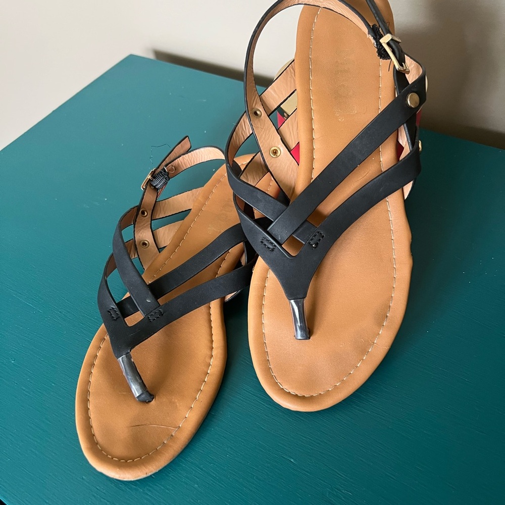 Mudd Black and Tan Gladiator Sandals